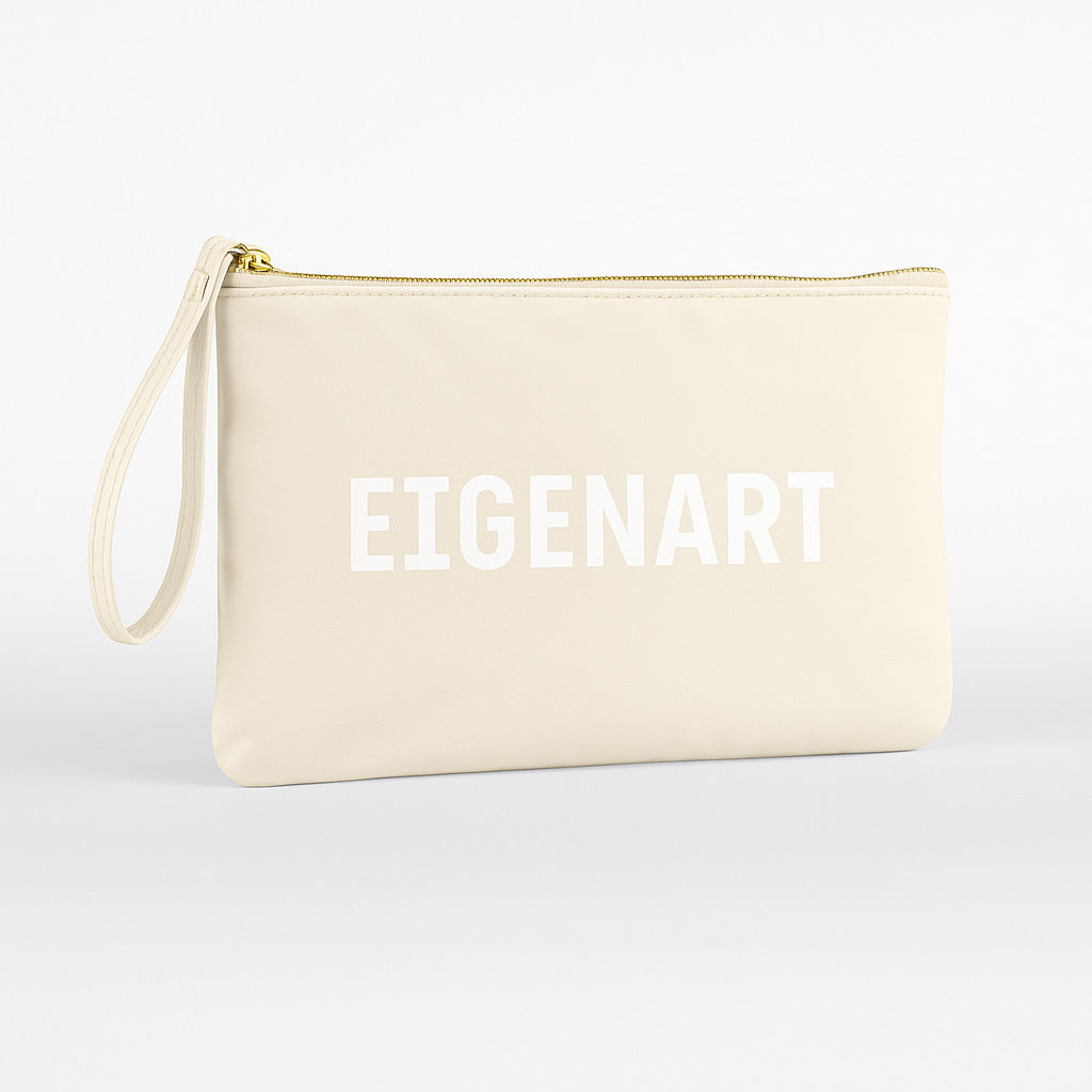 Statement Clutch für Freigeister & Rebellinnen | Bold Kosmetiktasche mit Powerwort deiner Wahl | Mimi Schnee Tasche für Individualität & Selbstbestimmung