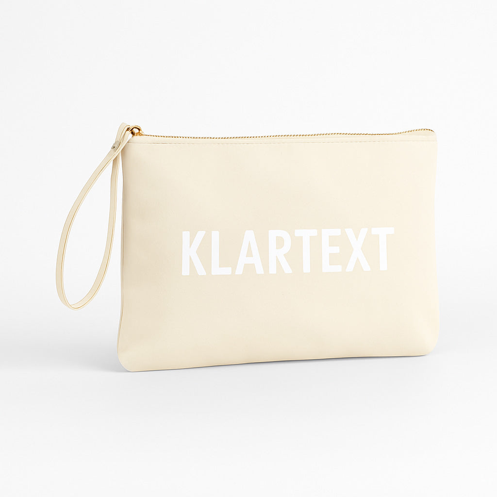 Statement Clutch für Freigeister & Rebellinnen | Bold Kosmetiktasche mit Powerwort deiner Wahl | Mimi Schnee Tasche für Individualität & Selbstbestimmung