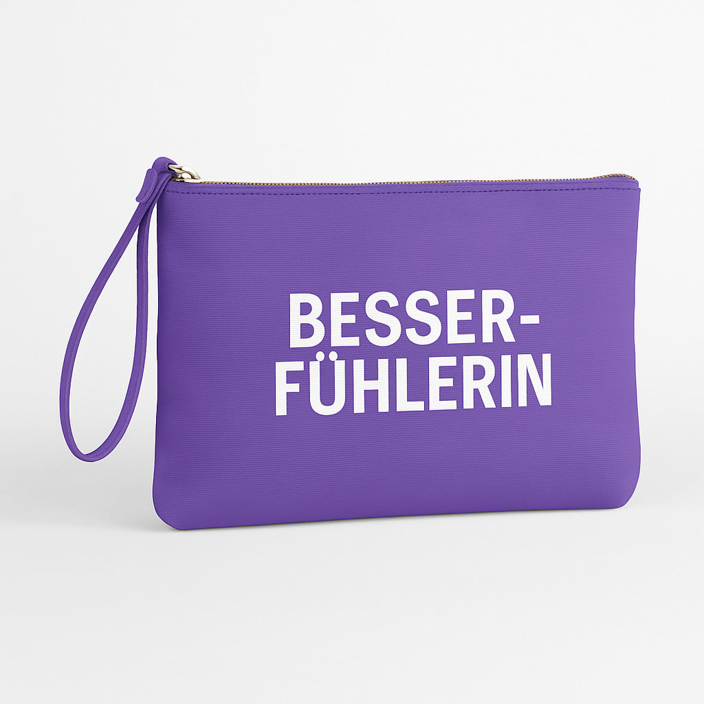 Power Clutch mit Statement für Selbstliebe & Würde | Wähle dein Powerwort wie „ICH ZUERST“ oder „LIEBLINGSICH“ | Bunte Mimi-Schnee Clutch für Frauen mit Haltung & Herz