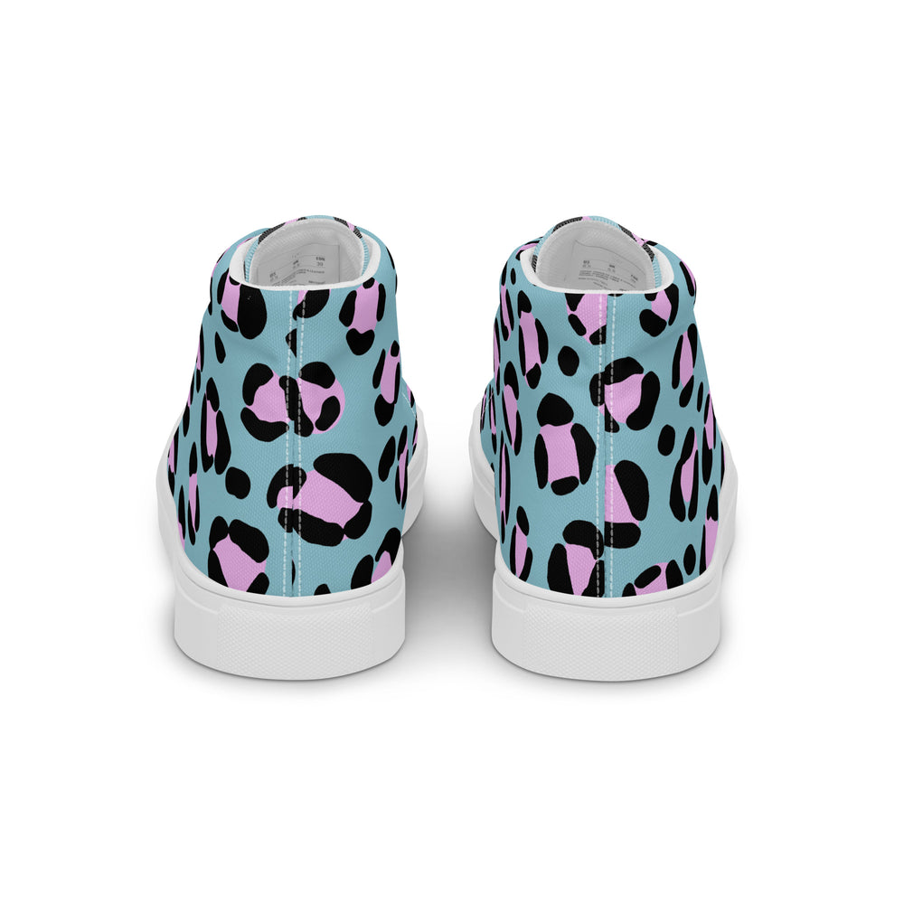 Sag Bye zu Basic – der Mimi Wildcat Sneaker bringt dir den Leo-Style direkt in deinen Kleiderschrank. Perfekt zu Jeans, Kleid oder Power-Suit. Jetzt entdecken!